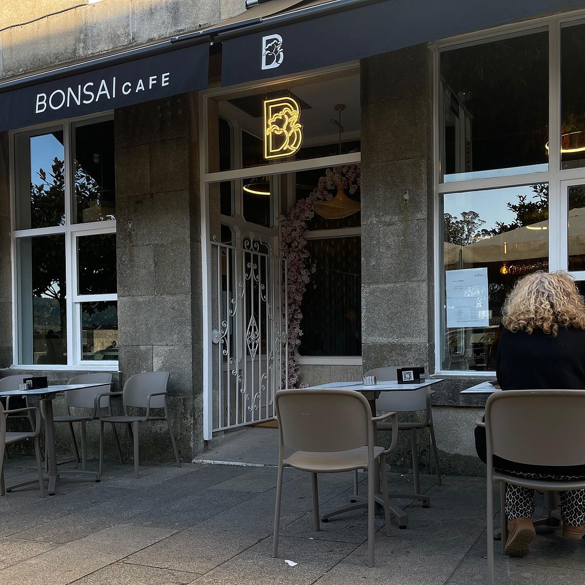 Bonsai Café