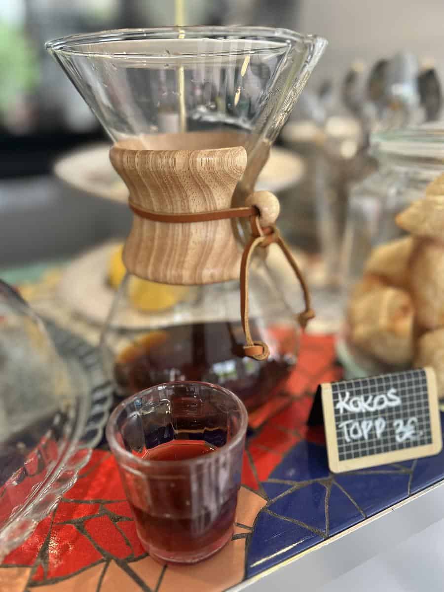 My Broke Aunt photo 3