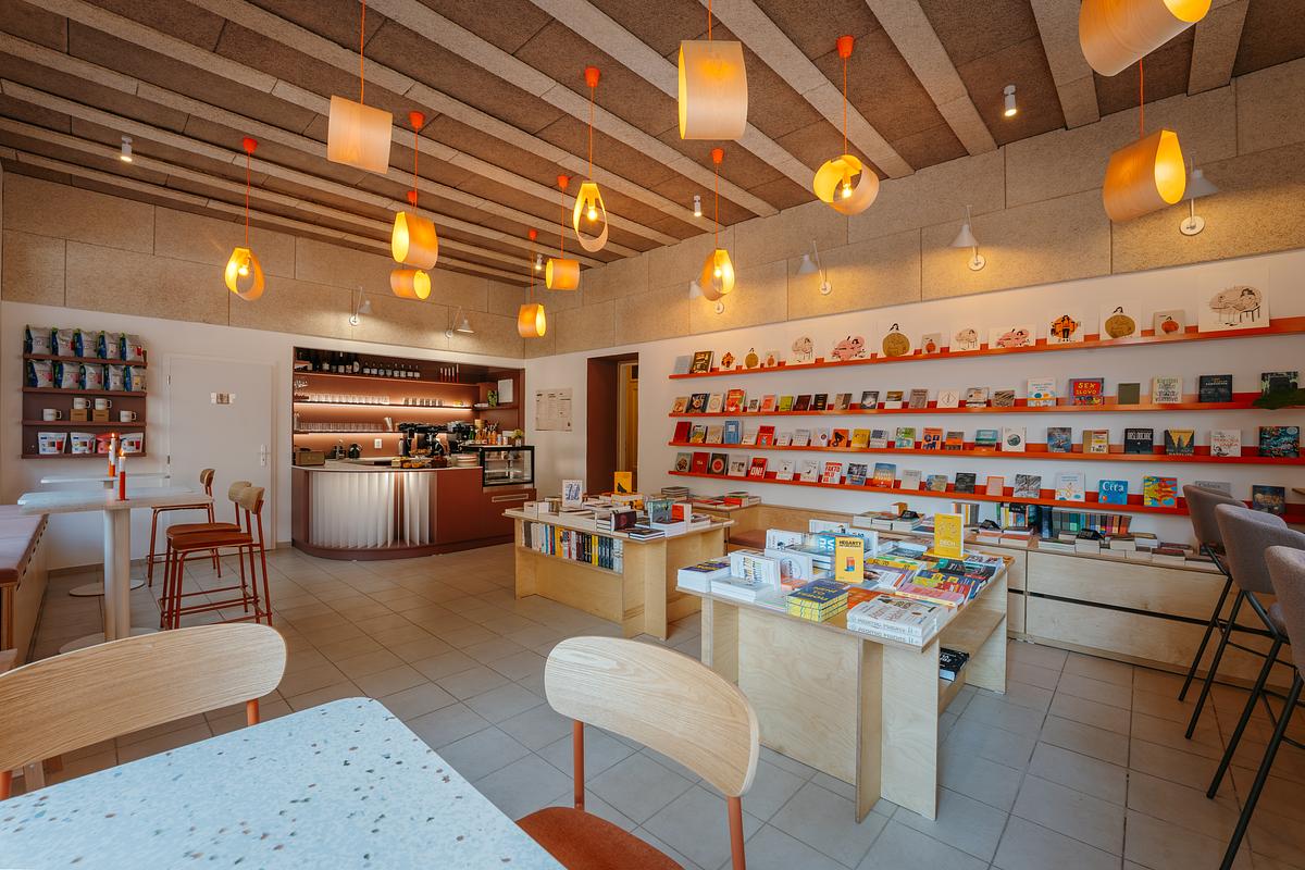 Kapitola kafe & knihy