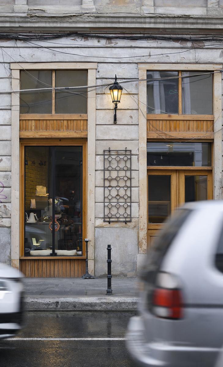 Manole Coffee Roastery