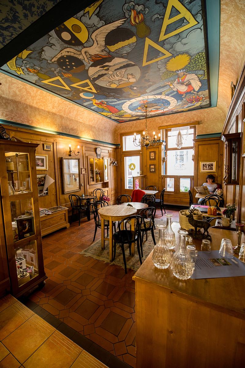 Cover image of Alchymista