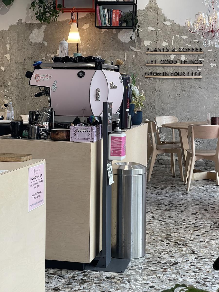 Checchi Brunch & Specialty Coffee