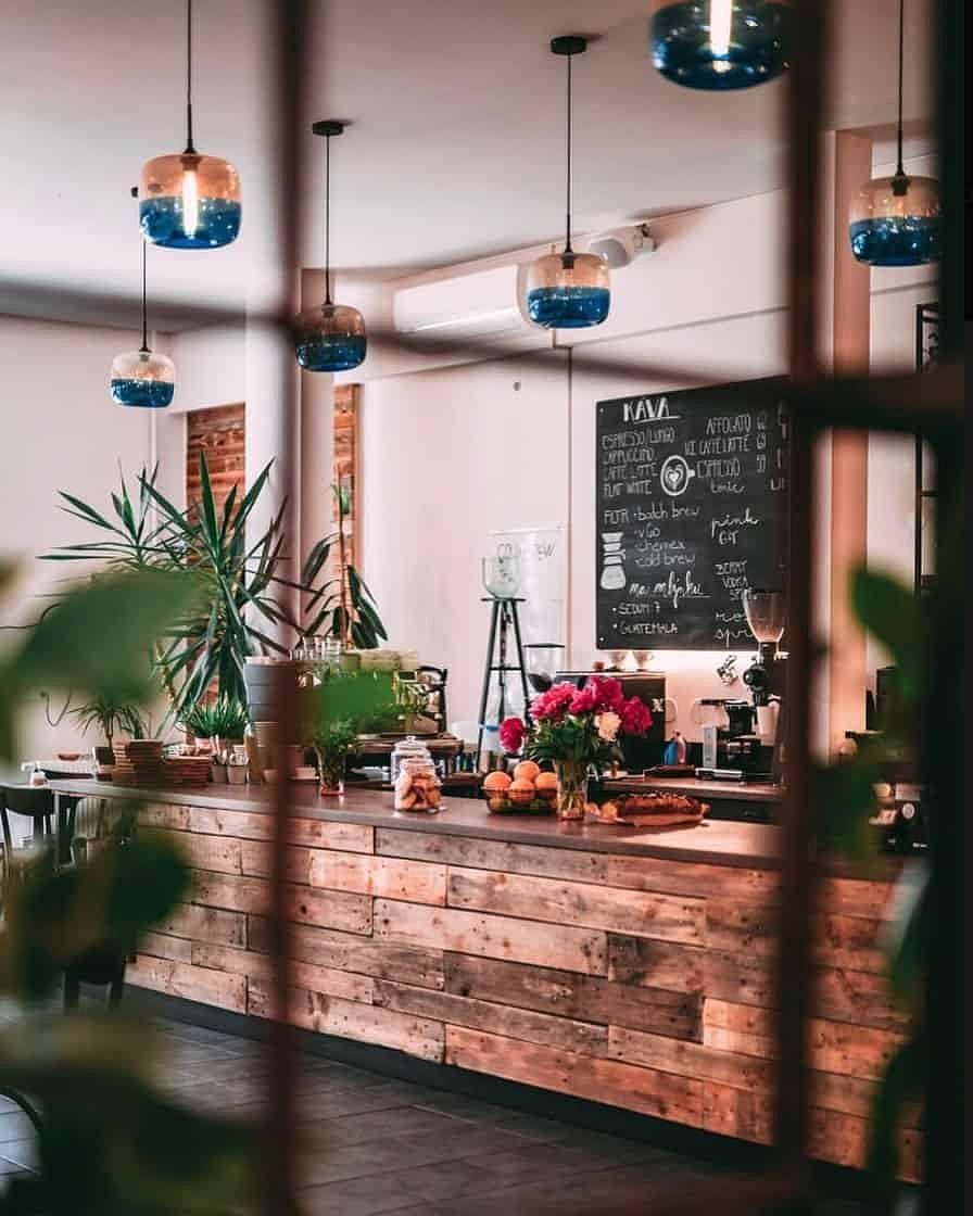 Kavárna & bistro Karma