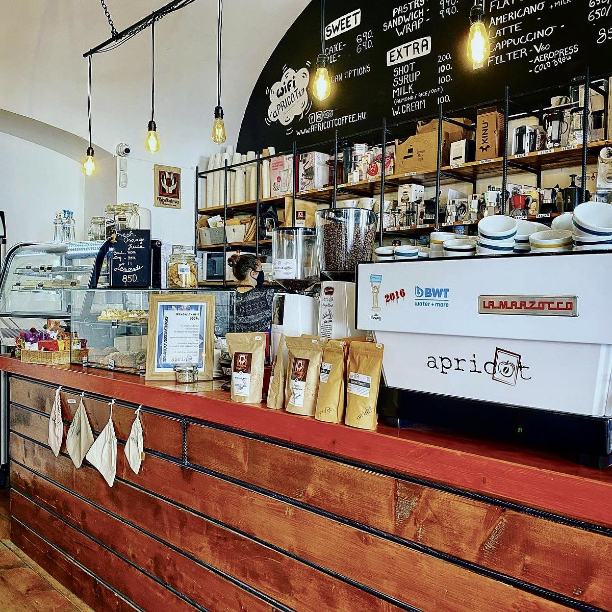 Apricot Coffee photo 1