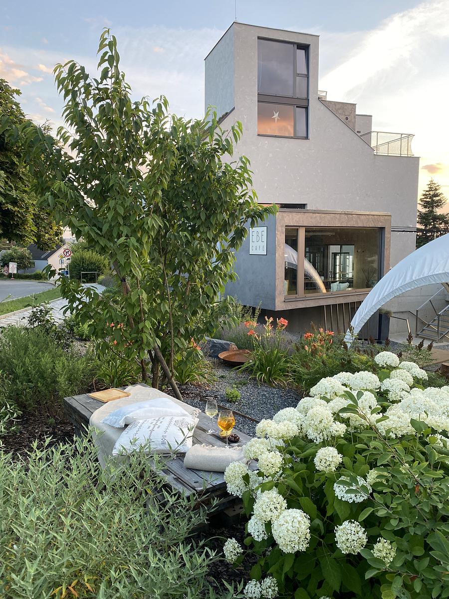 Cover image of EBE CAFE