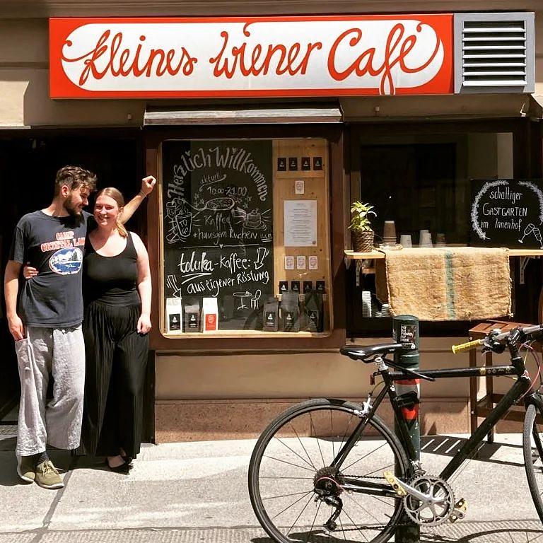 Cover image of Kleines Wiener Café