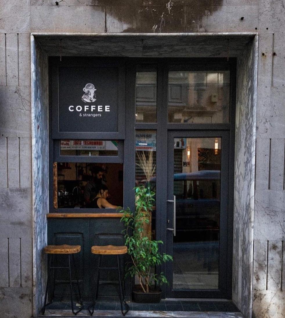 COFFEE & strangers Espresso Bar