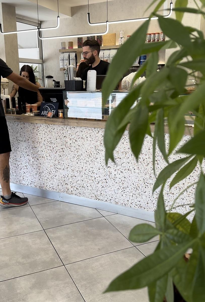 HUB THE COFFEE MAKERS