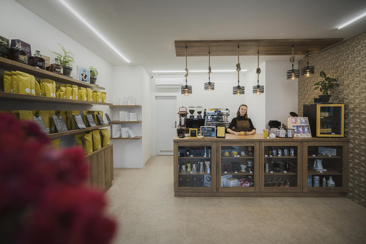 COFFEE POINT MASARYKOVA by MOTMOT