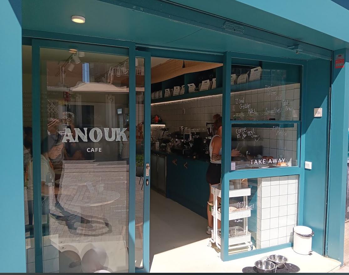 Anouk Café